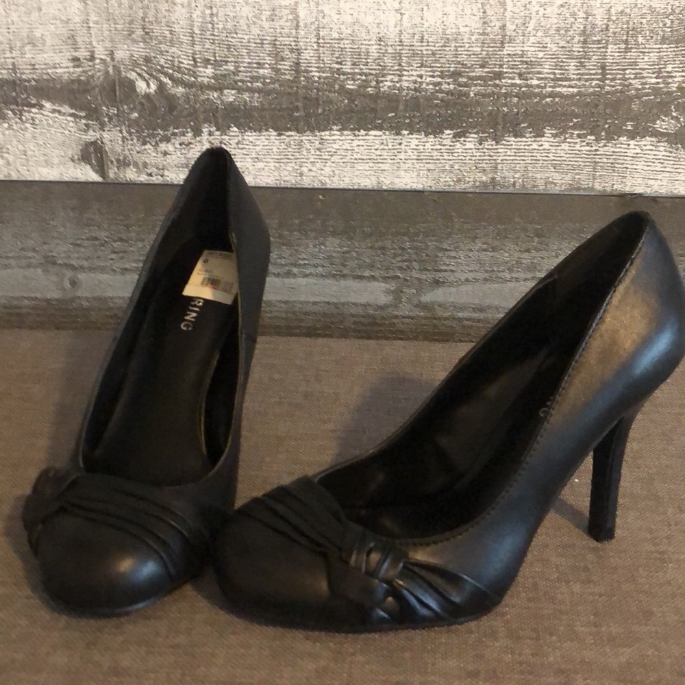 New Black Heels - Size 6